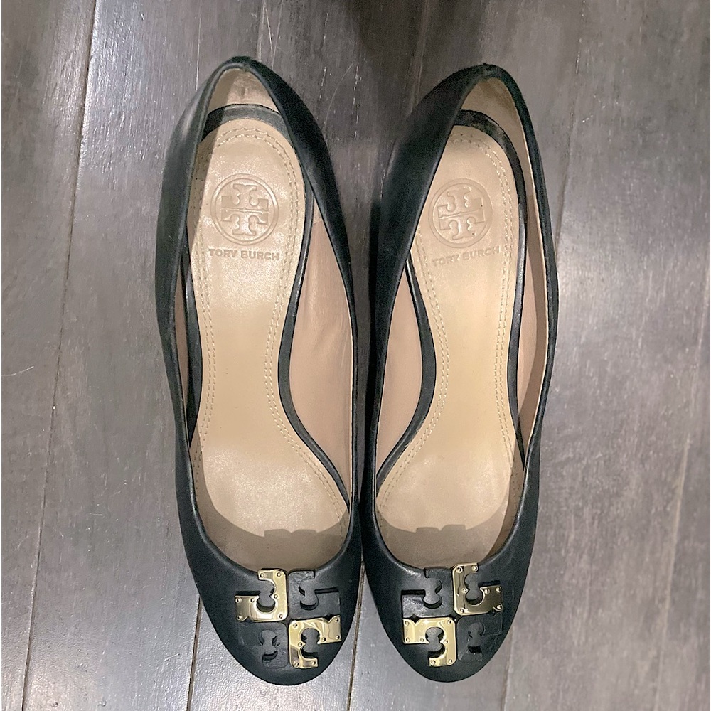 Tory Burch wedge size 7.5